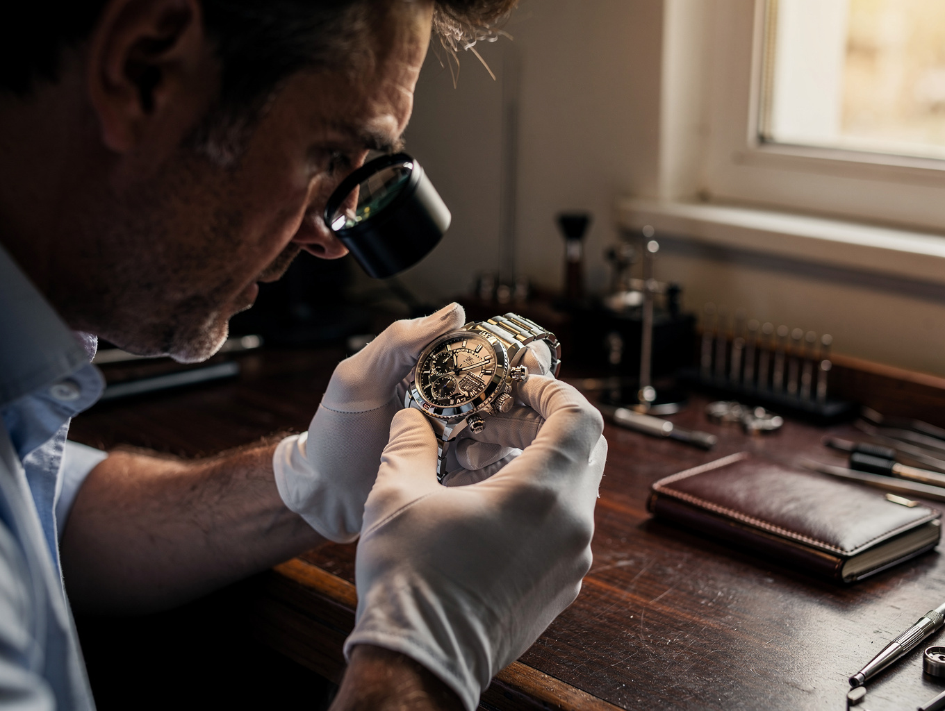 Microscopic optical inspection of watch movement escapement